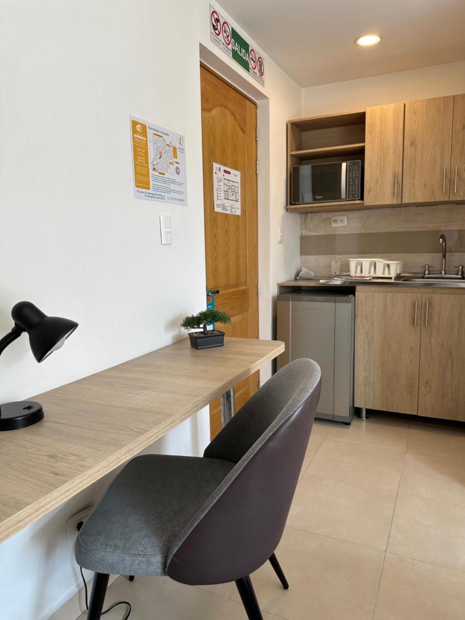 Laureles Guest House Lgh Hotel Medellín Extérieur photo