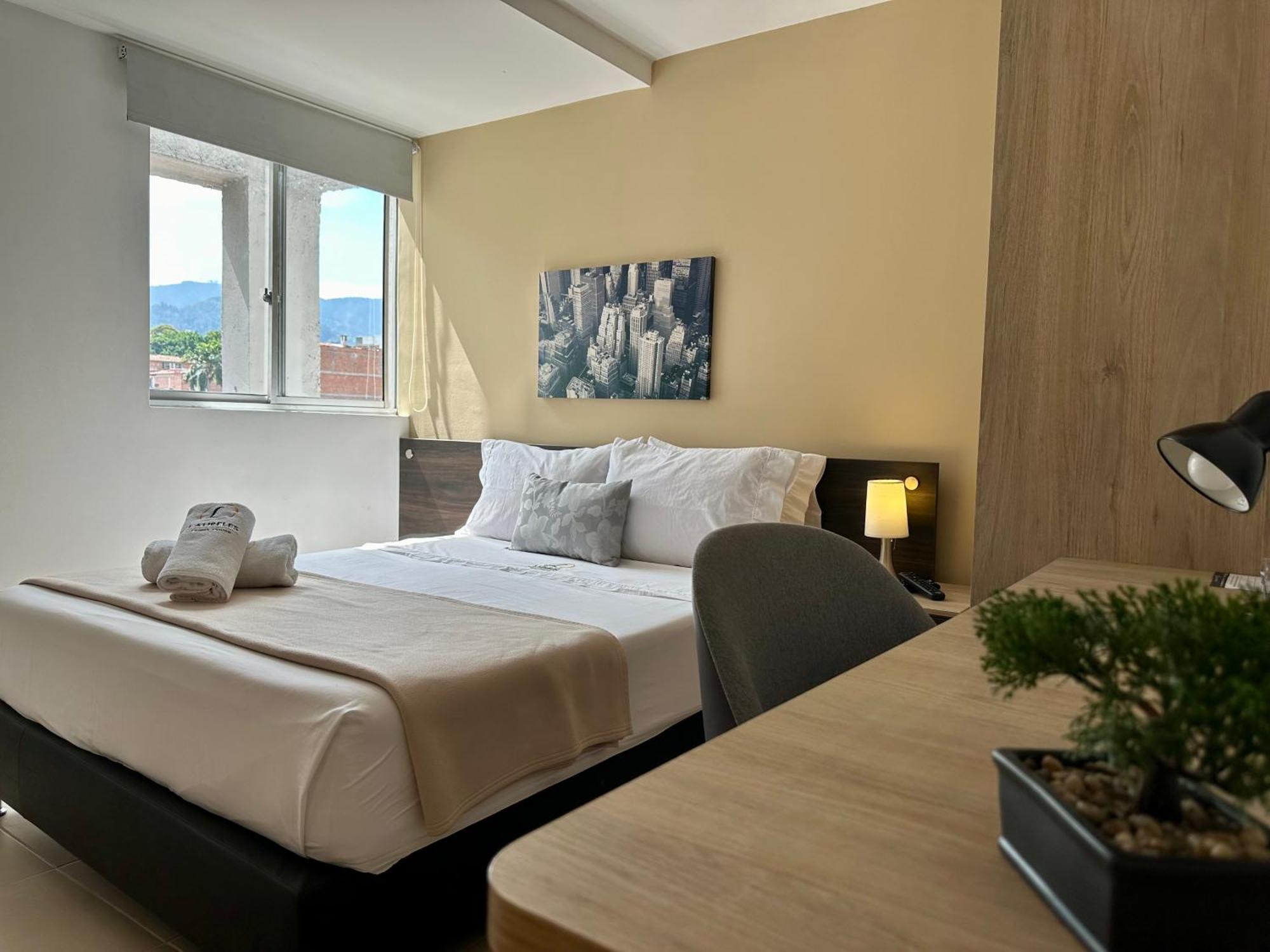 Laureles Guest House Lgh Hotel Medellín Extérieur photo