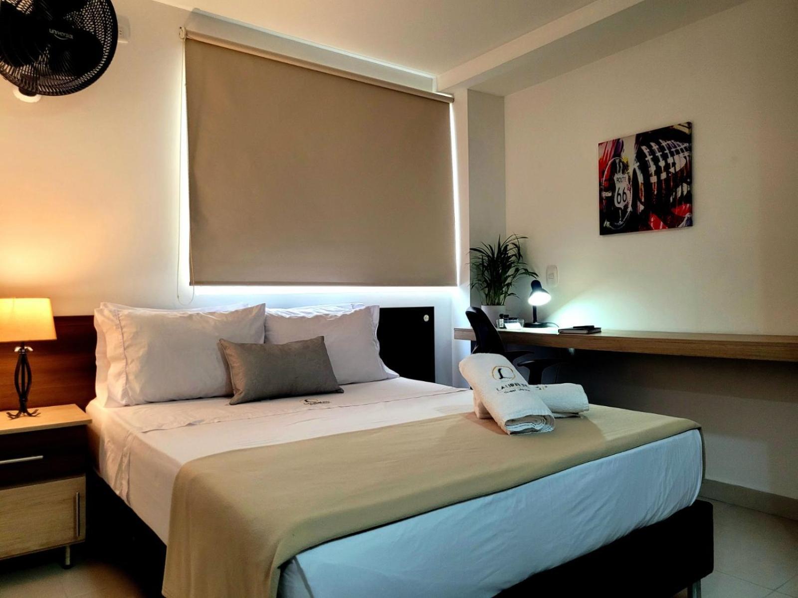Laureles Guest House Lgh Hotel Medellín Extérieur photo