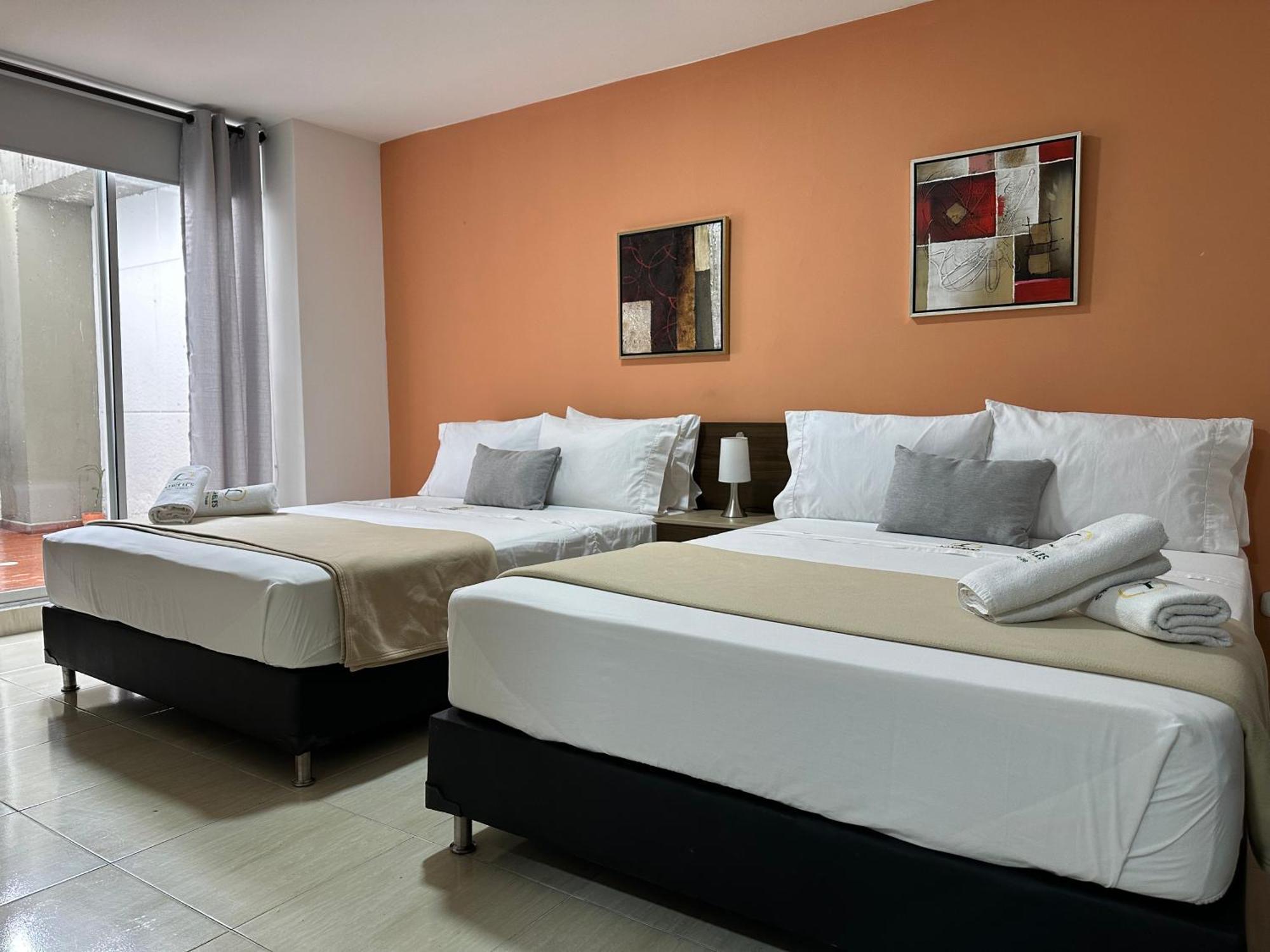 Laureles Guest House Lgh Hotel Medellín Extérieur photo