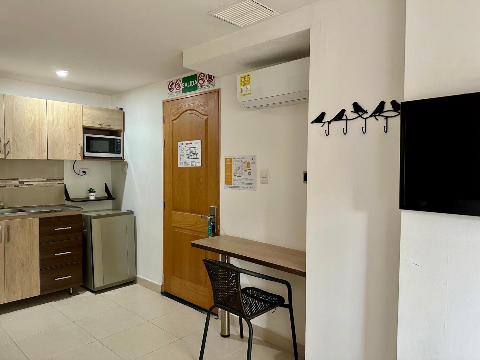 Laureles Guest House Lgh Hotel Medellín Extérieur photo