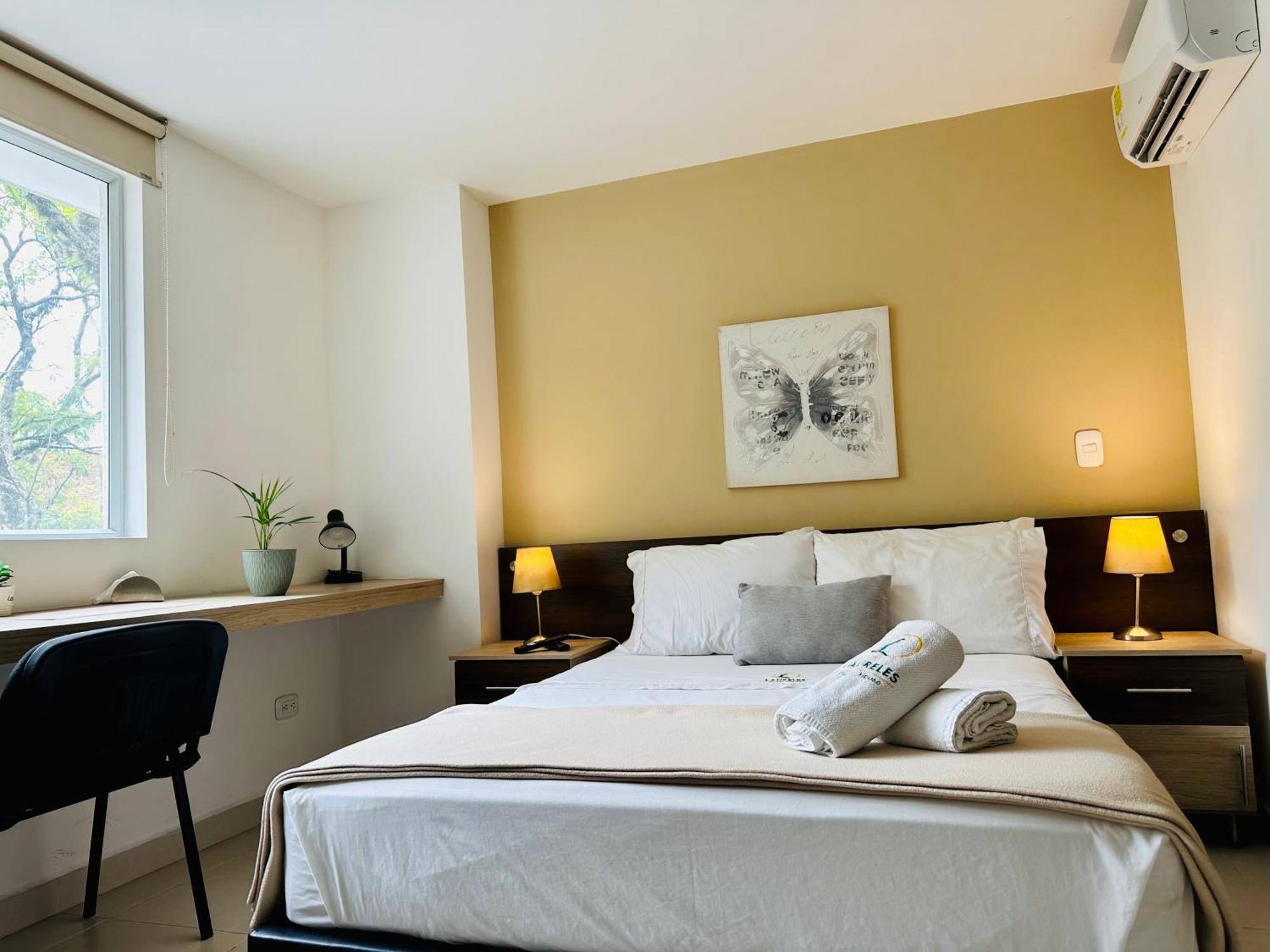 Laureles Guest House Lgh Hotel Medellín Extérieur photo